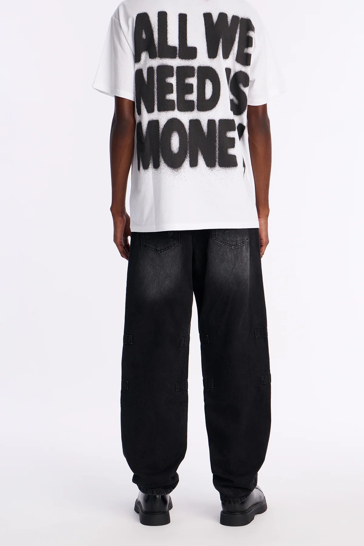 Straight Looked Destroyed Jean - Black Wash